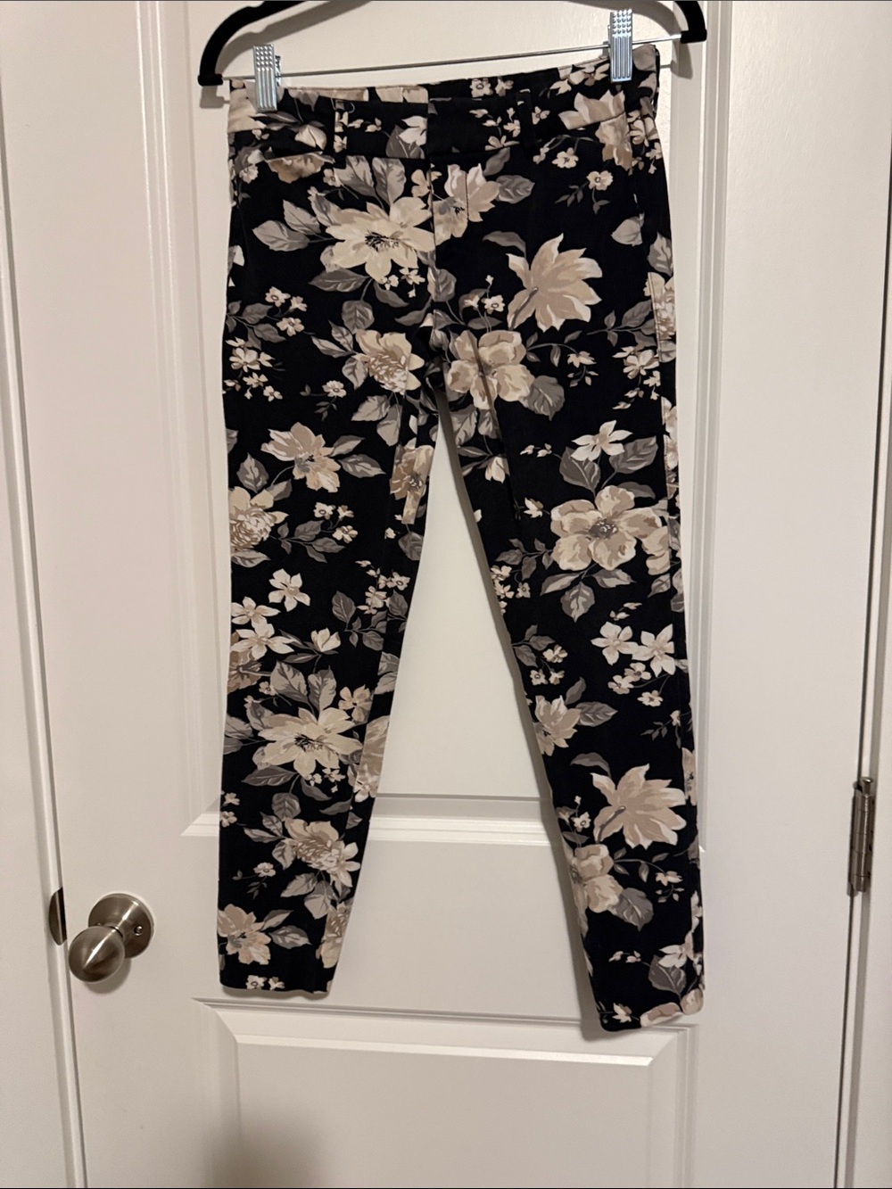 Old Navy Black Skinny Pants with Cream Floral Print